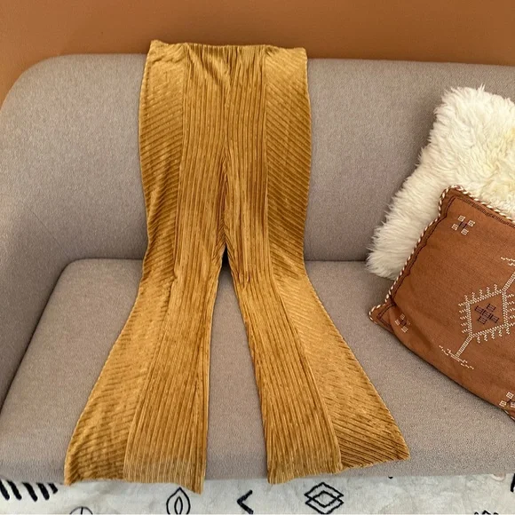 Free People pull on velvet flares - Picture 3 of 5